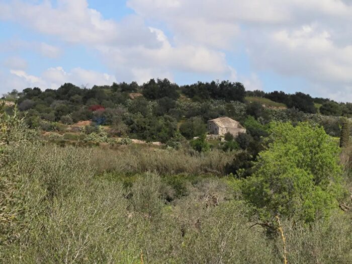 Casa con 5 locali in vendita in Cda SSilvestro Snc, Vittoria