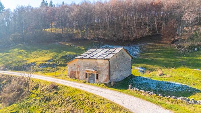 Casa trilocale in vendita in Contrada Brutti, Bosco Chiesanuova