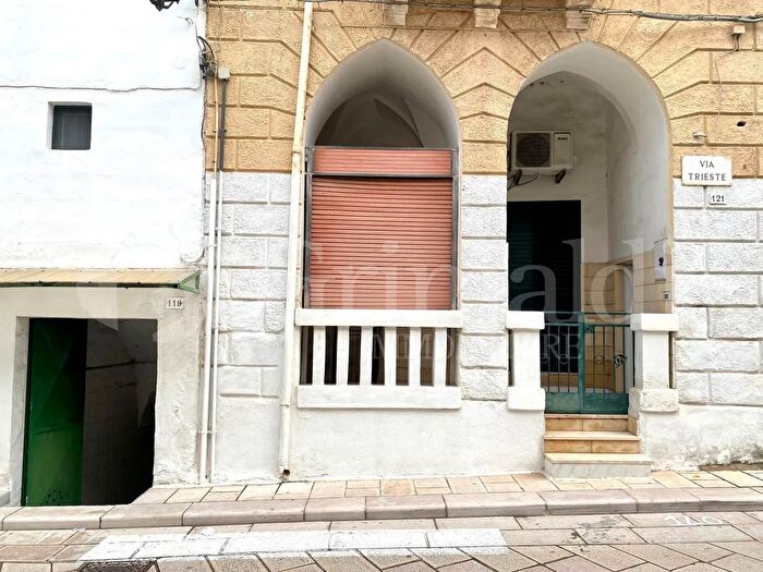 Casa trilocale in vendita in Via Trieste, Tuglie