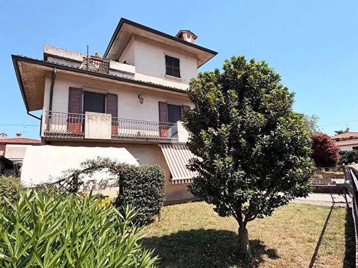 Appartamento trilocale in vendita in Via l Einaudi, Caravaggio