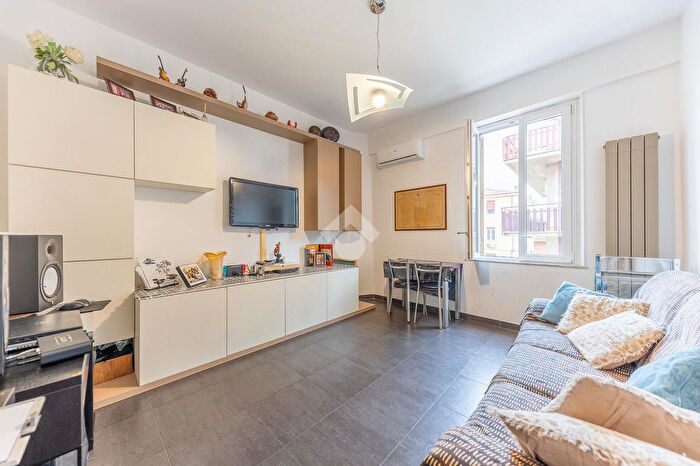 Appartamento trilocale in vendita in Via Luigi Settembrini, Marino