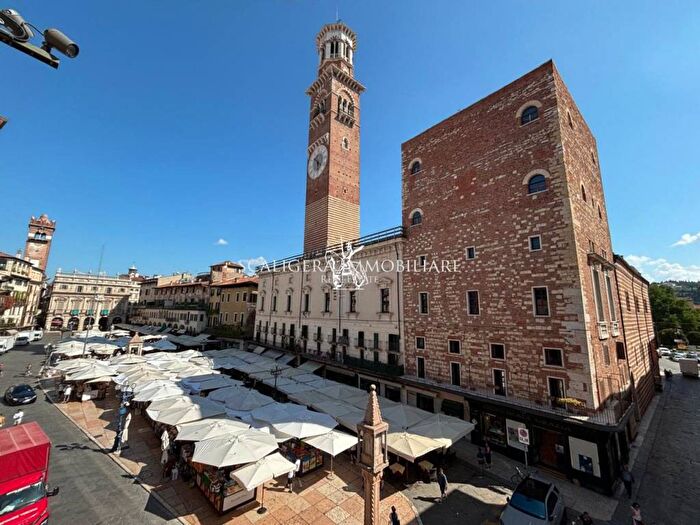 Appartamento bilocale in affitto in Vicolo Corte Spagnola, Centro Storico, Verona