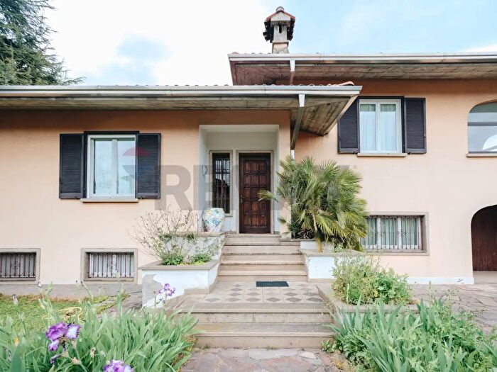 Casa con 5 locali in vendita in San Zeno Naviglio