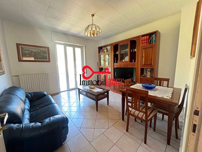 Appartamento trilocale in vendita in Centro, Arcisate