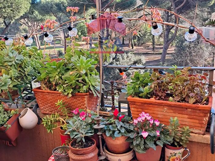 Appartamento bilocale in vendita in Via Raffaele De Cesare, Roma