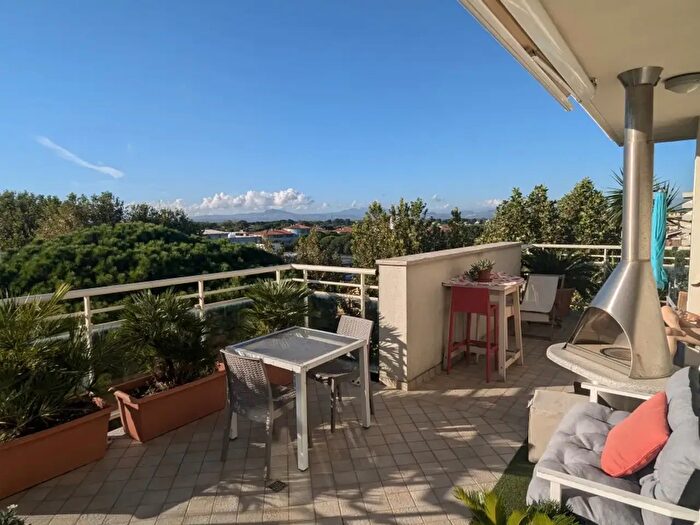 Appartamento con 6 locali in vendita in Via Virgilio, BellariaIgea Marina