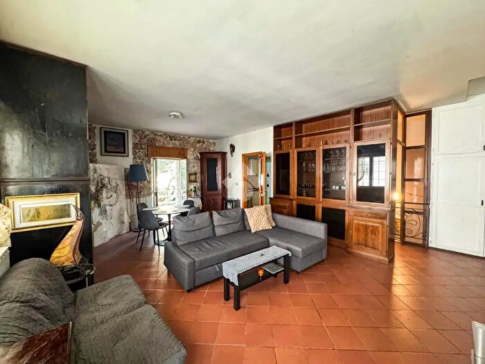 Appartamento con 7 locali in vendita in Via a Mauri, Amantea