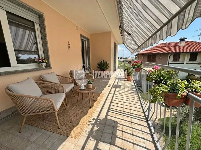Appartamento quadrilocale in vendita in Via Stradivari, Busto Arsizio