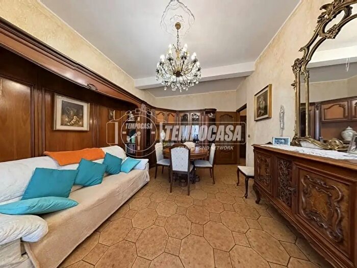 Appartamento quadrilocale in vendita in Via Pietro Francesco Guala, Torino