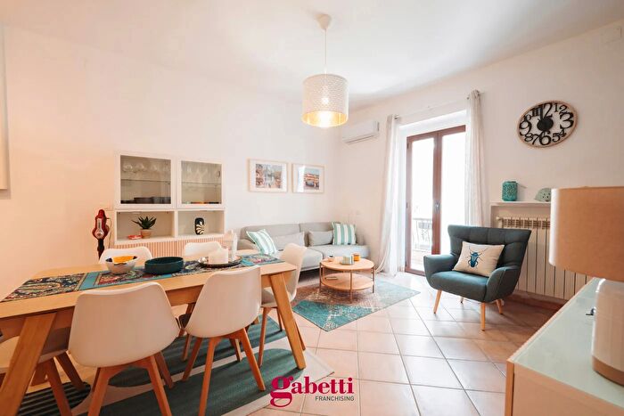 Casa quadrilocale in vendita in Via Mazzini, San Salvo