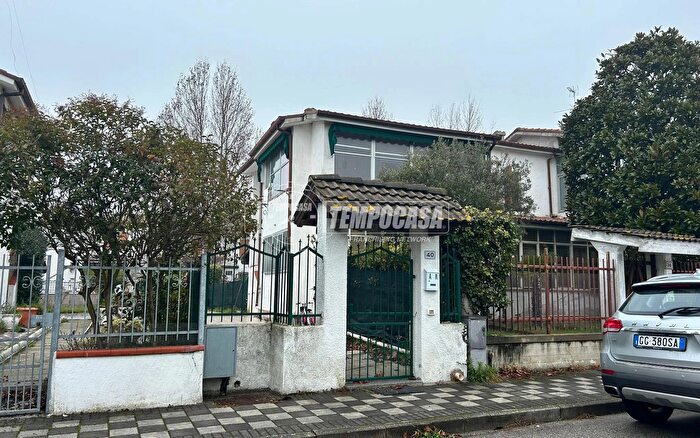 Appartamento trilocale in vendita in Via Terra Lido di Pomposa, Comacchio
