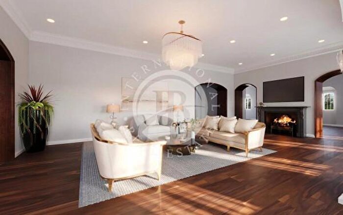 Casa con 6 locali in vendita in Peschiera Borromeo