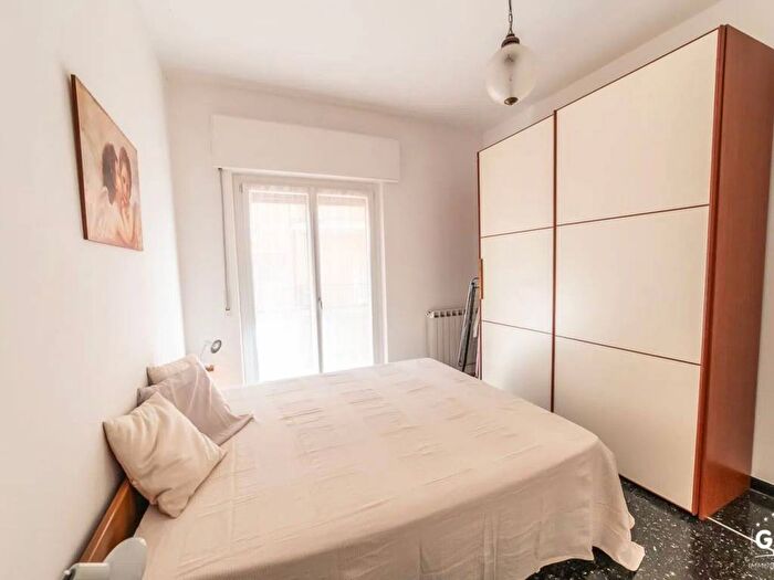 Appartamento trilocale in affitto in Via Gioiello, Centro, Cogoleto