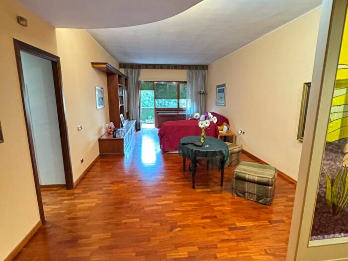 Appartamento trilocale in affitto in Via Benedetto Musolino, Trastevere, Roma