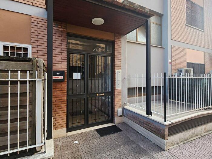 Appartamento trilocale in affitto in Via dei Sesami, Centocelle, Roma