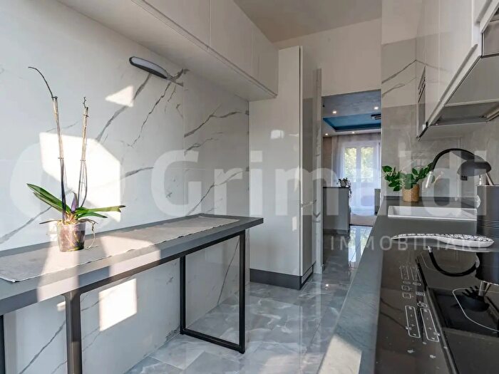 Appartamento trilocale in vendita in Via Appennini, Milano
