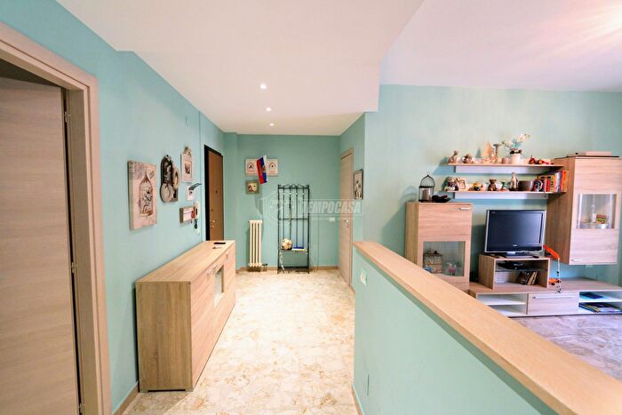 Appartamento trilocale in vendita in Via Cesare Battisti, Civitanova Marche