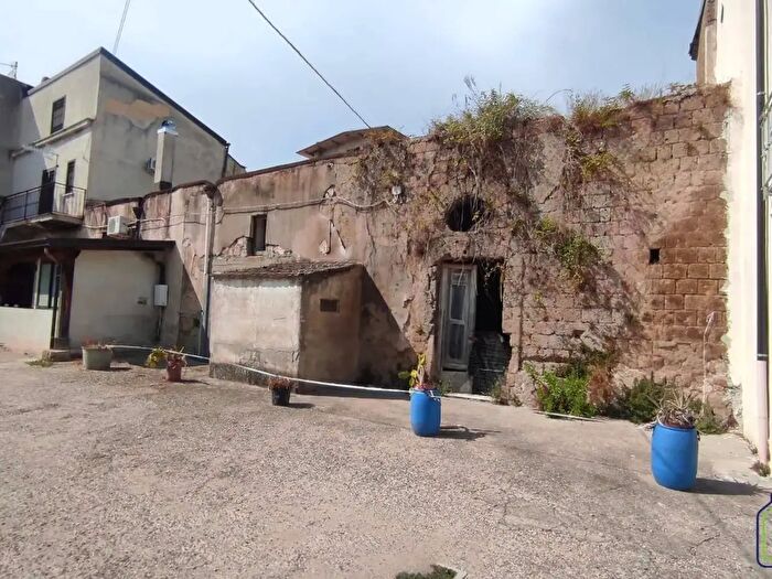 Casa bilocale in vendita in Via Santa Maria della Consolazione, Maddaloni
