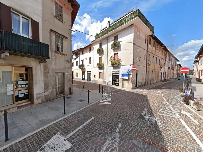 Appartamento bilocale in affitto in Via Giuseppe Garibaldi, Turate