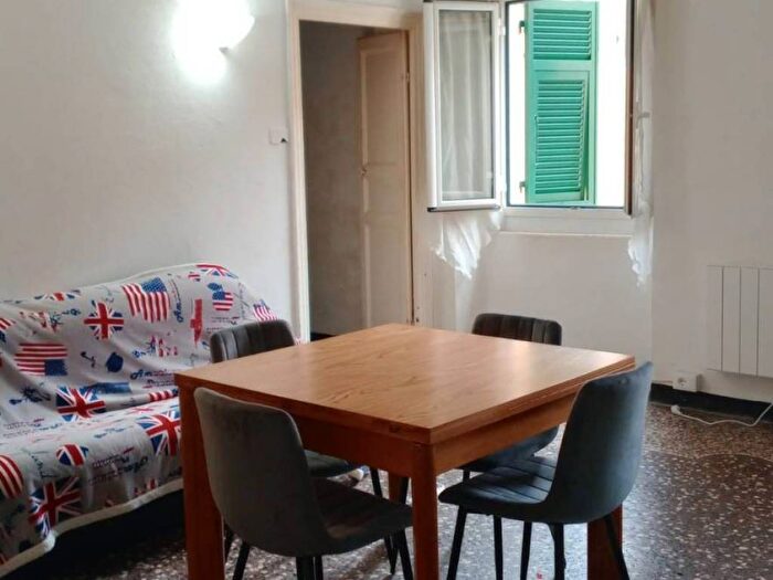 Appartamento trilocale in affitto in Via Sestri, Sestri Ponente, Genova