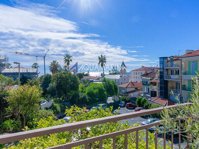 Appartamento trilocale in vendita in La Marmora, Sanremo