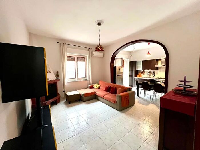 Appartamento quadrilocale in affitto in Parco De Luca Via Vecchia Campana, Pozzuoli