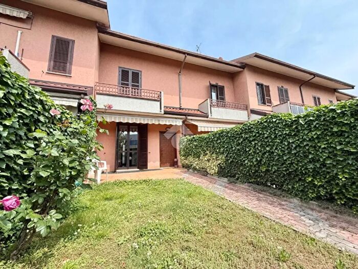 Casa quadrilocale in vendita in Via Aquileia, Cinisello Balsamo