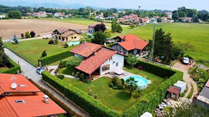 Casa con 6 locali in vendita in Via Giacomo Puccini, Sandigliano