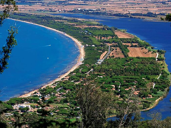 Appartamento quadrilocale in affitto in Via del Libeccio, Giannella, Orbetello