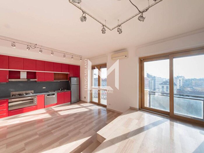 Appartamento trilocale in affitto in Viale Gabriele DAnnunzio, Ticinese, Milano