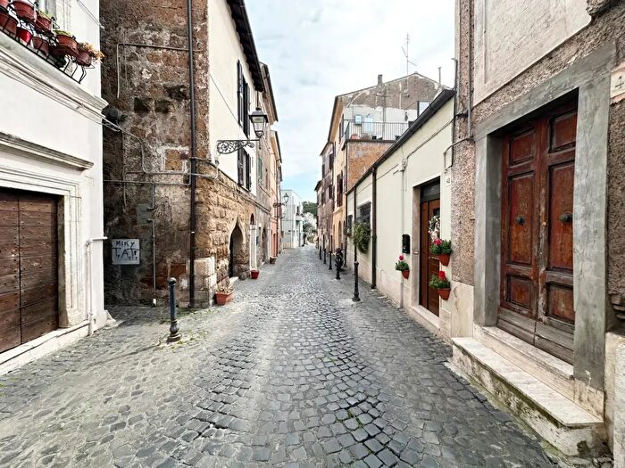 Appartamento quadrilocale in vendita in Via Don Minzoni, Civita Castellana