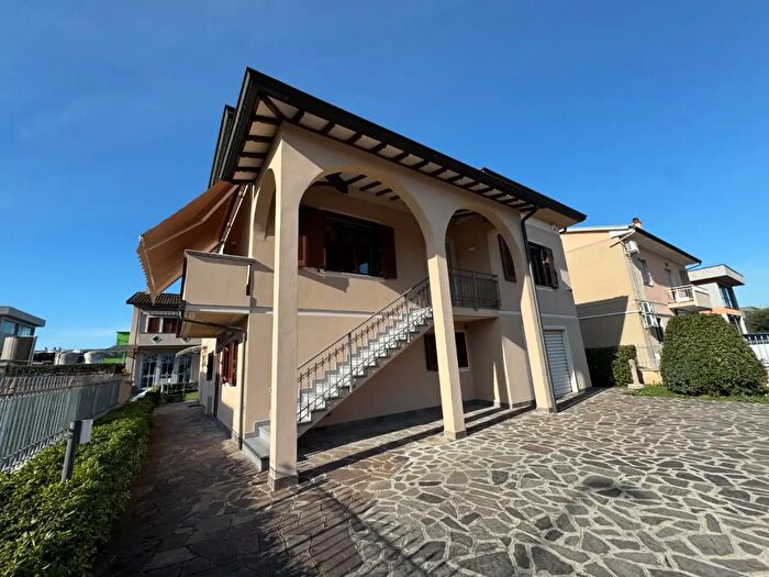 Casa con 8 locali in vendita in Via del Bosco, Santa Croce SullArno