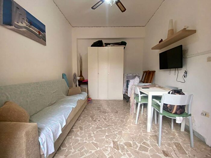 Appartamento monolocale in affitto in Via Piscina Mirabile, Centro, Bacoli