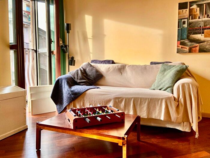 Appartamento bilocale in affitto in Via Broletto, Duomo, Milano