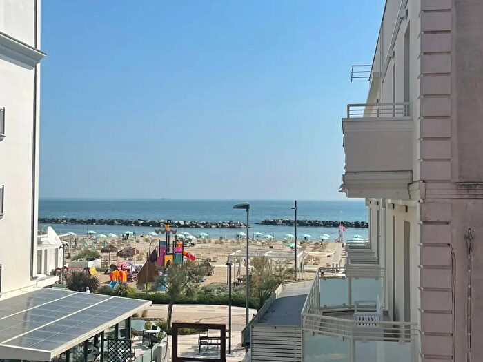 Appartamento trilocale in affitto in Viale Kassala, Rimini