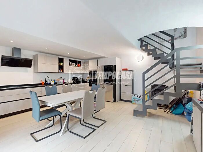Casa con 5 locali in vendita in Via Tenivelli, Moncalieri
