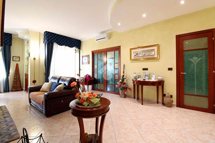 Appartamento quadrilocale in vendita in Via Braia, Rivoli