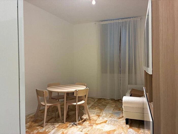 Appartamento trilocale in affitto in Via Gian Carlo Castelbarco, Corso San Gottardo, Milano