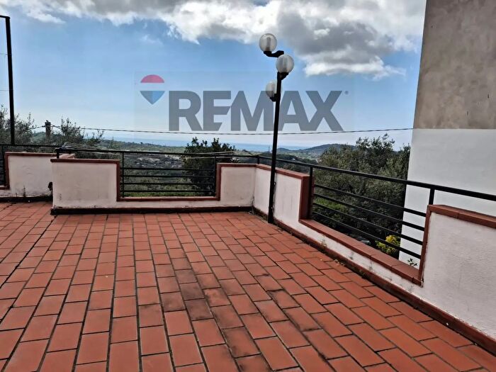 Casa con 6 locali in vendita in Spigno Saturnia