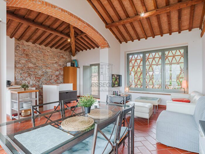 Casa quadrilocale in vendita in per Matraia, Capannori