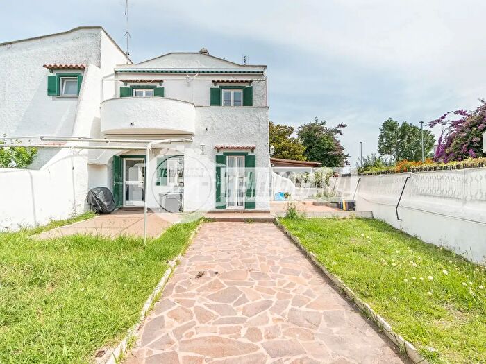 Casa trilocale in vendita in Via Perusia, Cerveteri