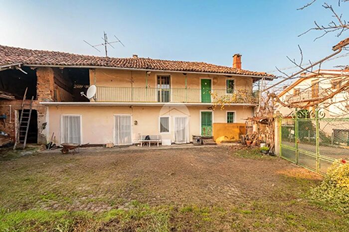 Casa con 6 locali in vendita in Borgata Costa, Varisella