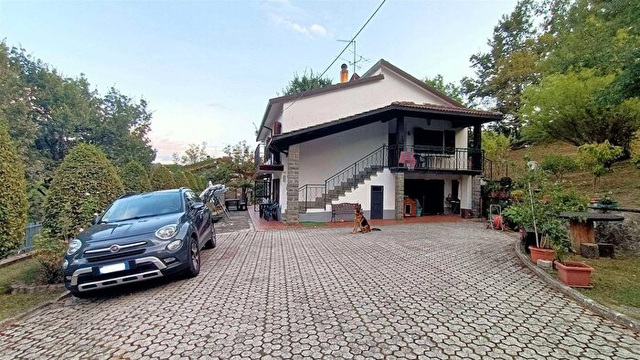 Casa con 5 locali in vendita in Via Casoncello Camugnano, Camugnano