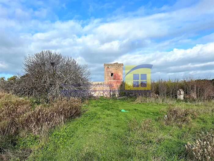 Casa con 10 locali in vendita in Contrada Torre Prema, Brindisi