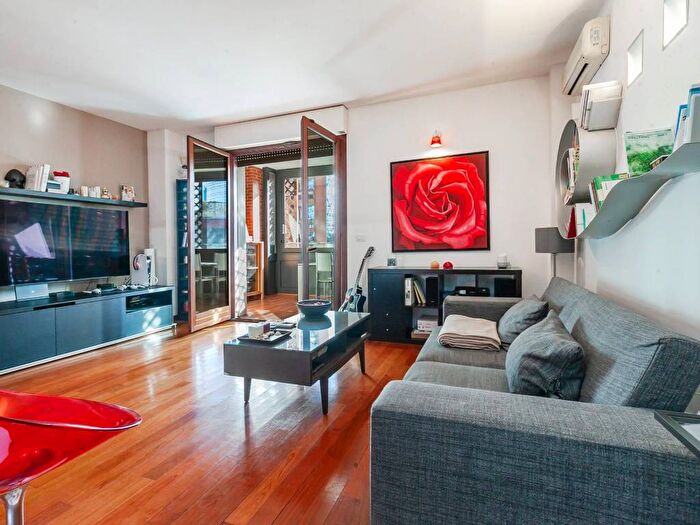 Appartamento bilocale in affitto in Via Gaetano De Castillia, Isola, Milano