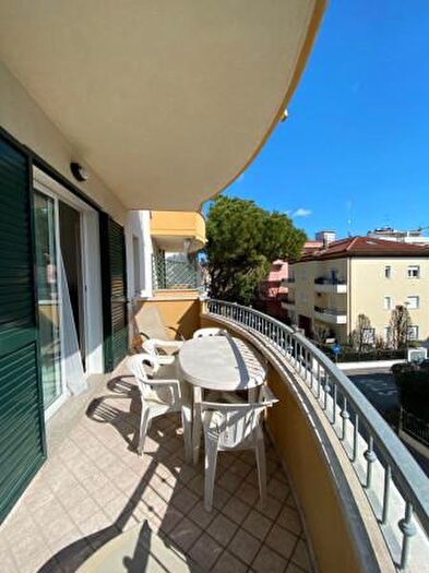 Appartamento trilocale in affitto in Viale Nino Bixio, Riccione