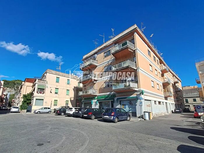 Appartamento trilocale in vendita in Via Traiano, Terracina