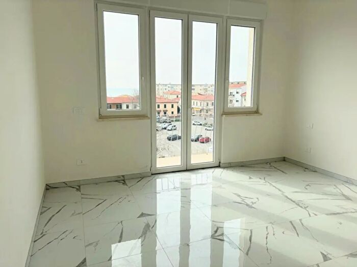 Appartamento trilocale in vendita in Rosignano Marittimo