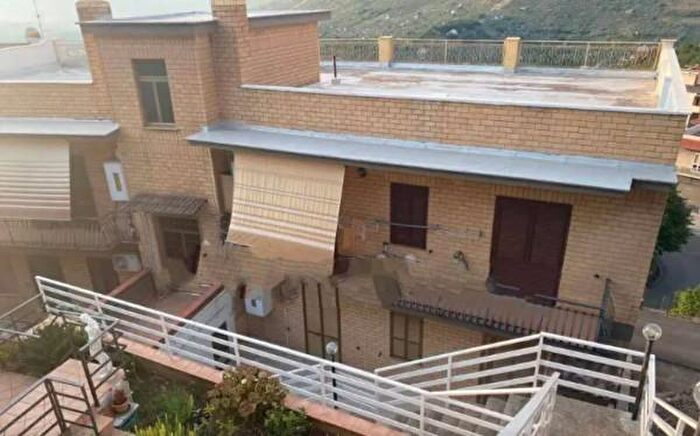 Appartamento trilocale in vendita in Via Gabriele dAnnunzio, Sonnino