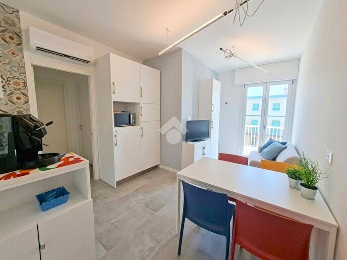 Appartamento trilocale in affitto in Via Giuseppe Verdi, Lido Ovest Faro, Jesolo